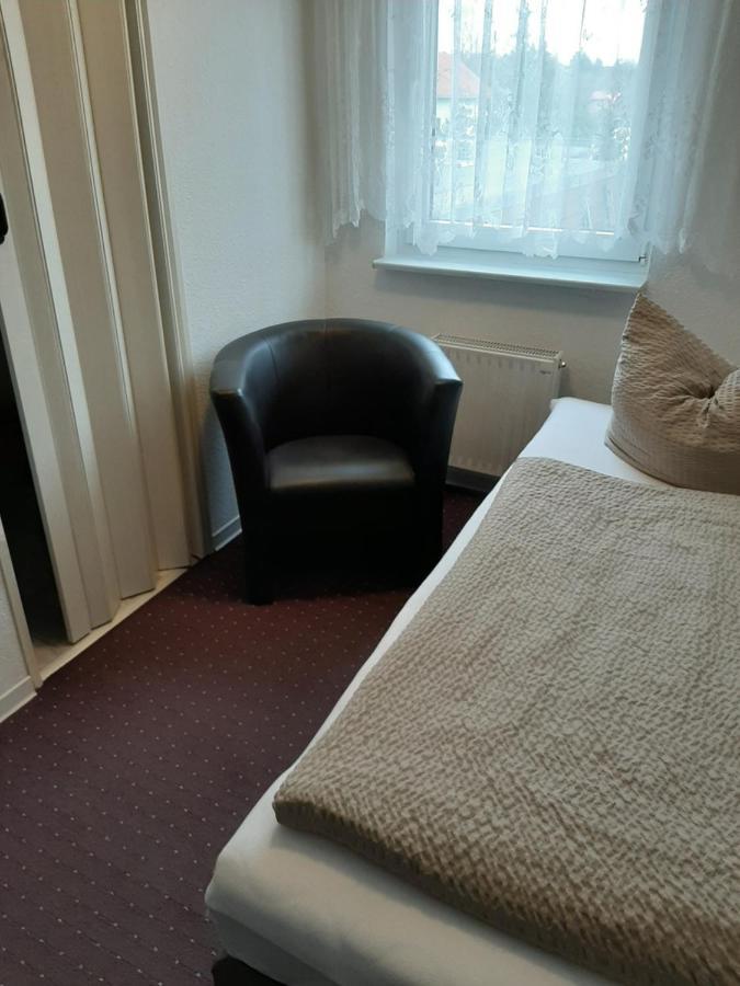 Gasthof & Pension Zum Saalestrand Bad Dürrenberg エクステリア 写真