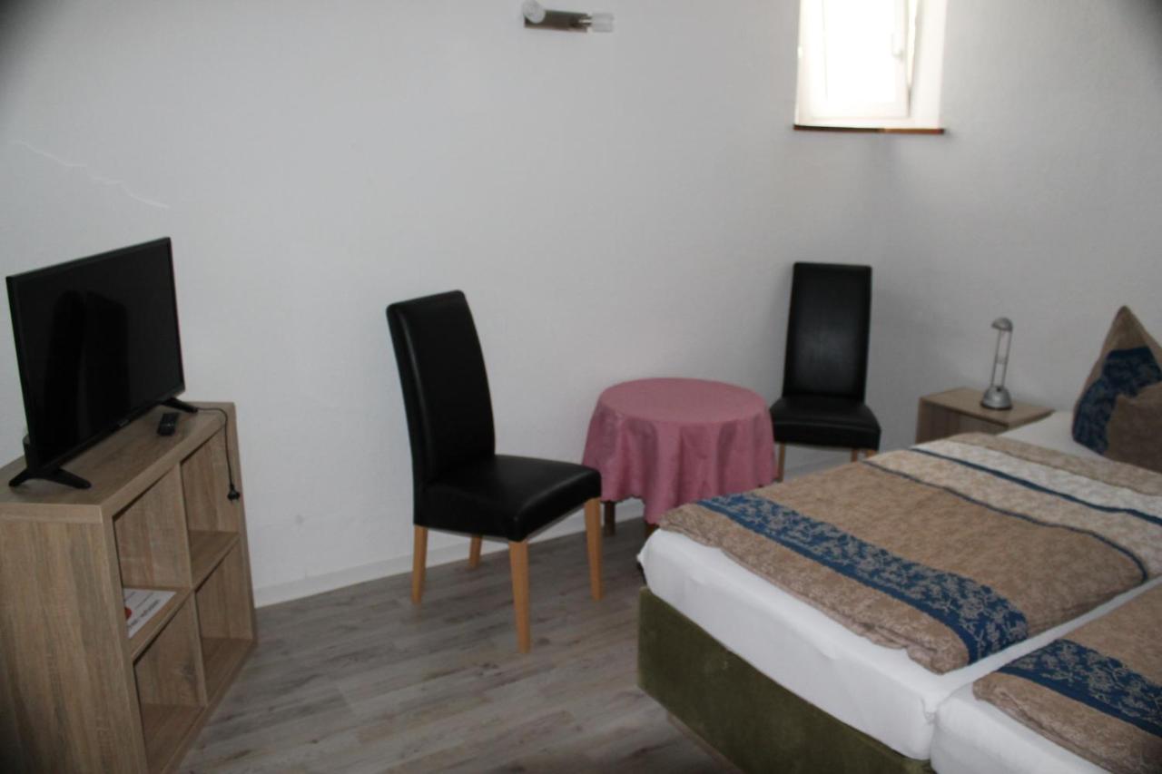 Gasthof & Pension Zum Saalestrand Bad Dürrenberg エクステリア 写真