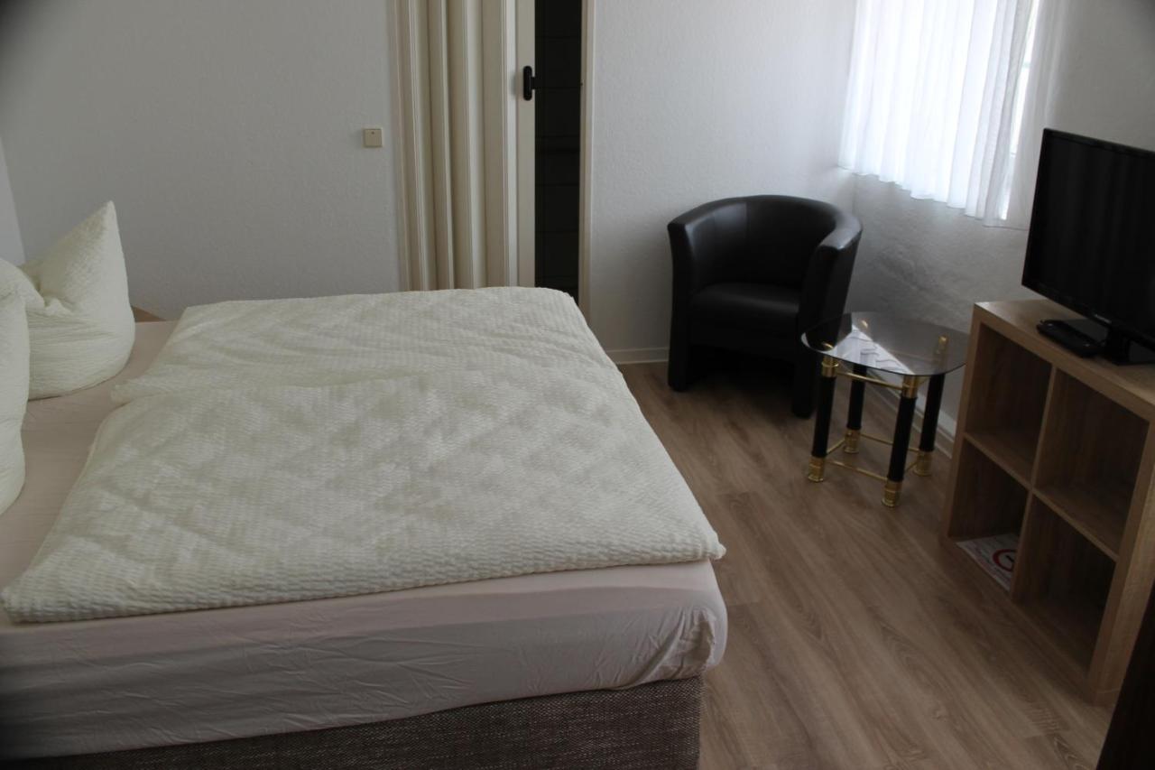 Gasthof & Pension Zum Saalestrand Bad Dürrenberg エクステリア 写真