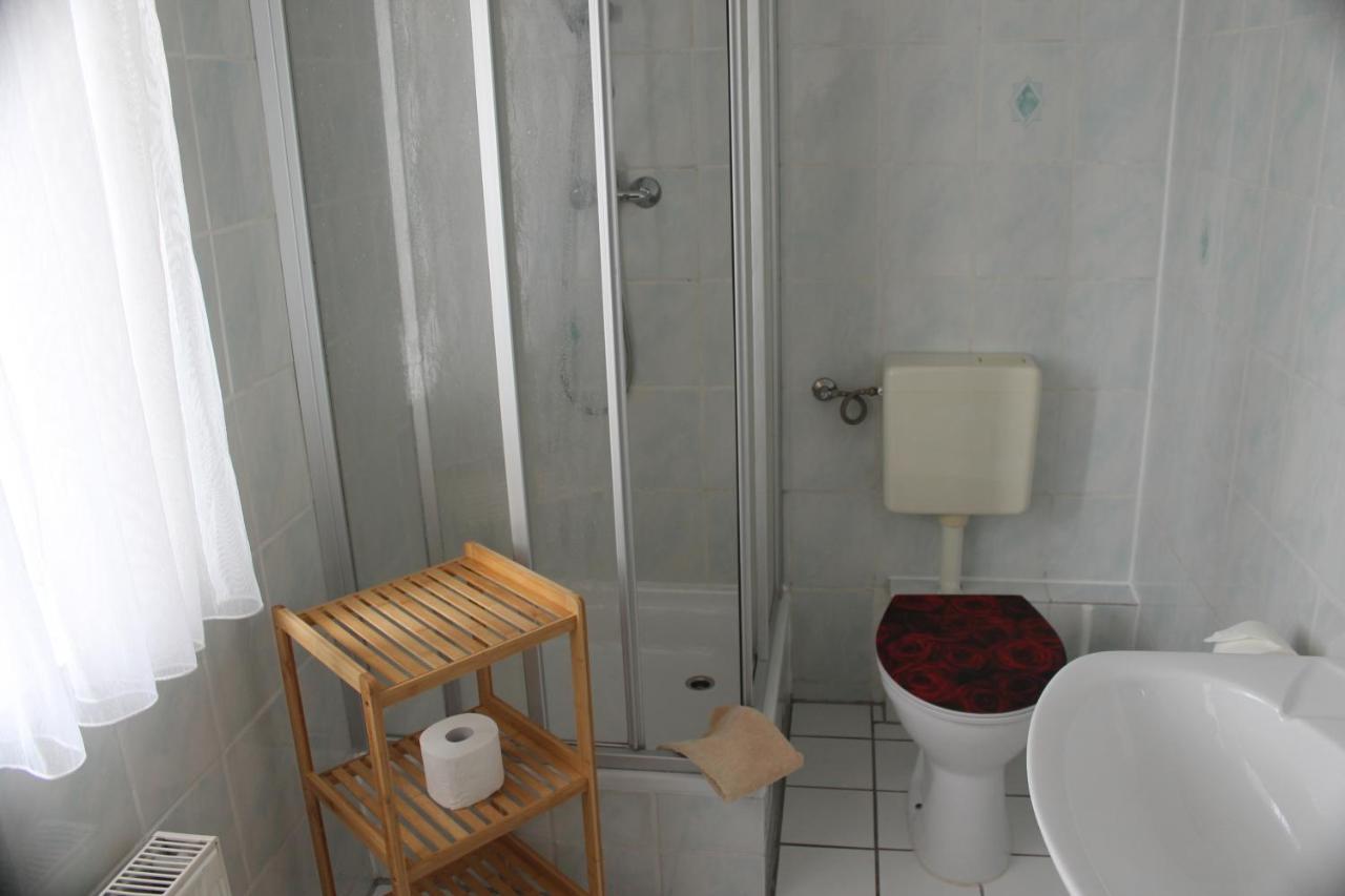 Gasthof & Pension Zum Saalestrand Bad Dürrenberg エクステリア 写真