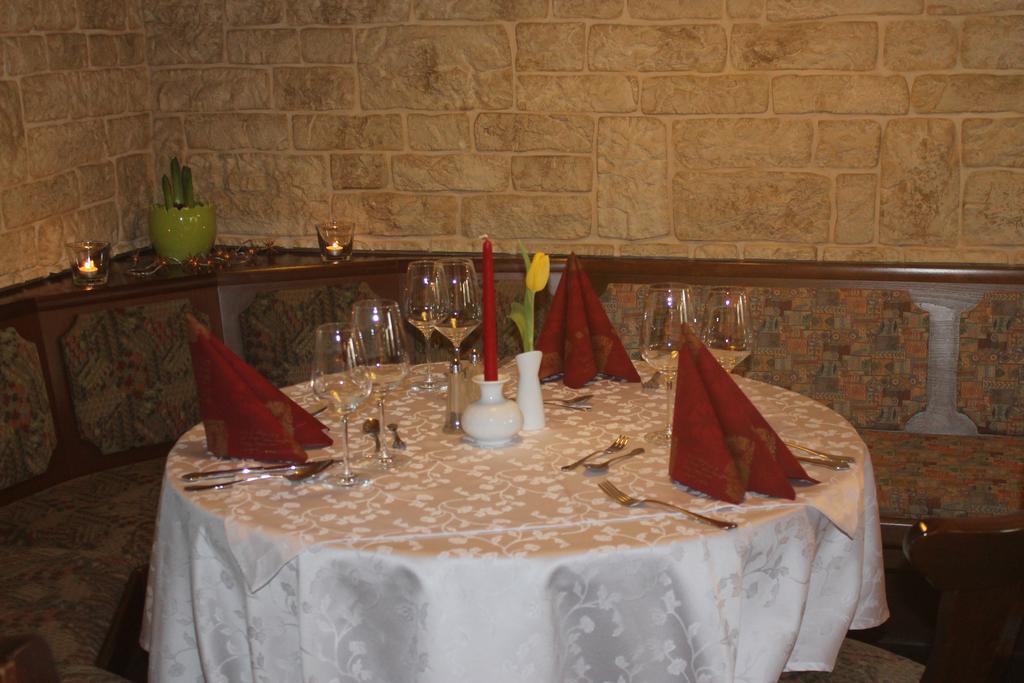 Gasthof & Pension Zum Saalestrand Bad Dürrenberg エクステリア 写真